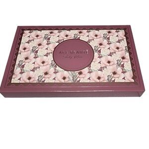 Ace Beautē Smoky Roses Eyeshadow Palette New in Box 15 Shades NEW